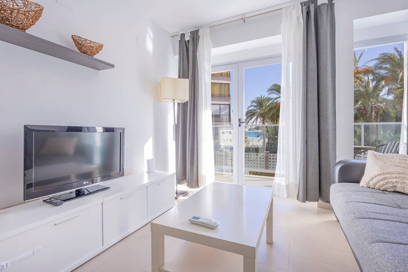 Appartamento intero, Appartamento 'Playa De Poniente 1-5' con vista mare, Wi-Fi e aria condizionata in Benidorm, Costa Blanca