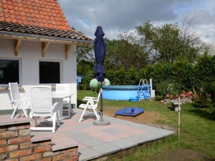 Ferienwohnung für 3 Personen, mit Garten, mit Haustier in Lüdershagen