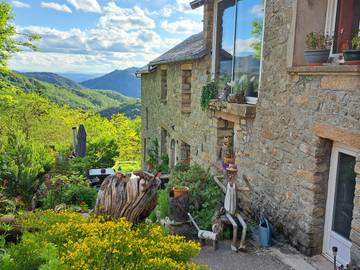 Cottage pour 3 personnes, avec jardin à Dourbies