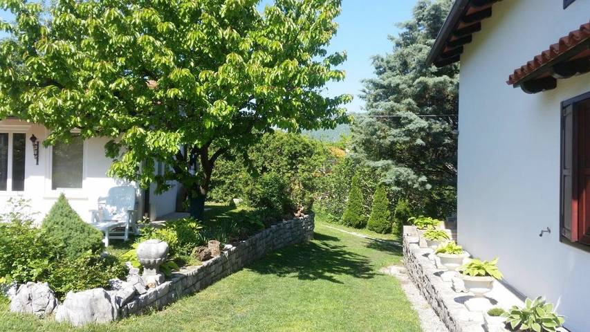 Location de vacances pour 2 personnes, avec vue et jardin, animaux acceptés à Vipava - 3