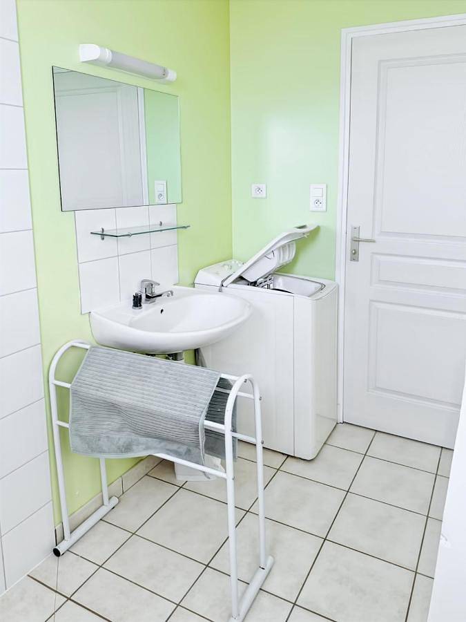 Location de vacances pour 10 personnes, avec terrasse à Saint-Pantaléon-de-Lapleau - 2