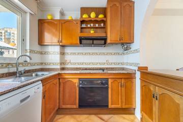 Apartment for 6 People in Torrevieja, Costa Blanca, Photo 4