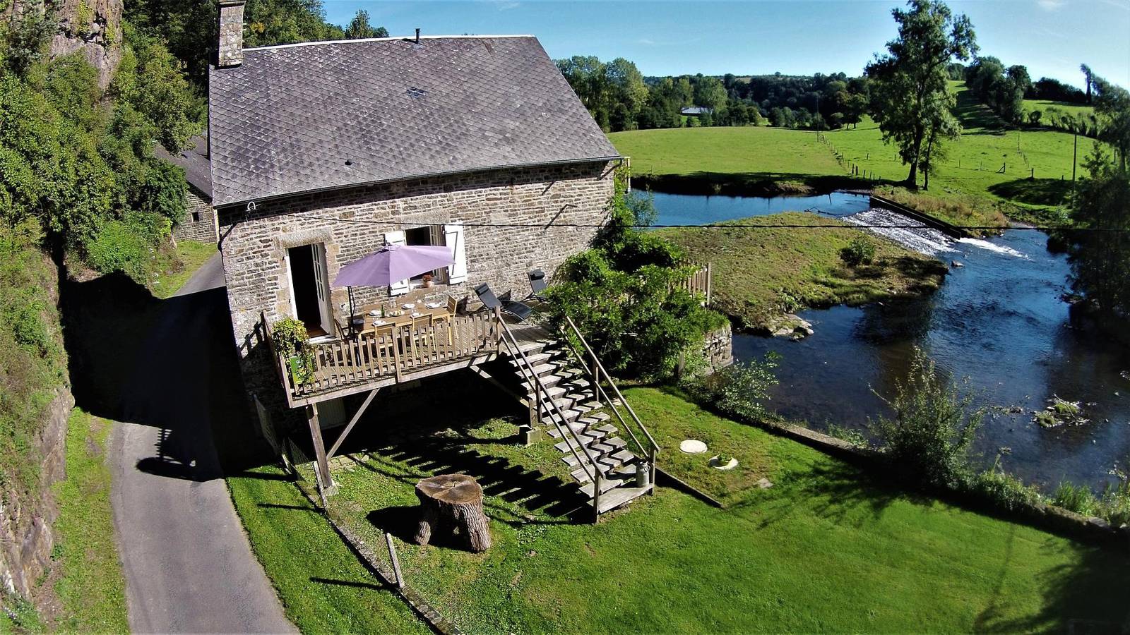 Le Moulin de Pleines Oeuvres in Sainte-Croix-du-Bocage, Vire und omgeving