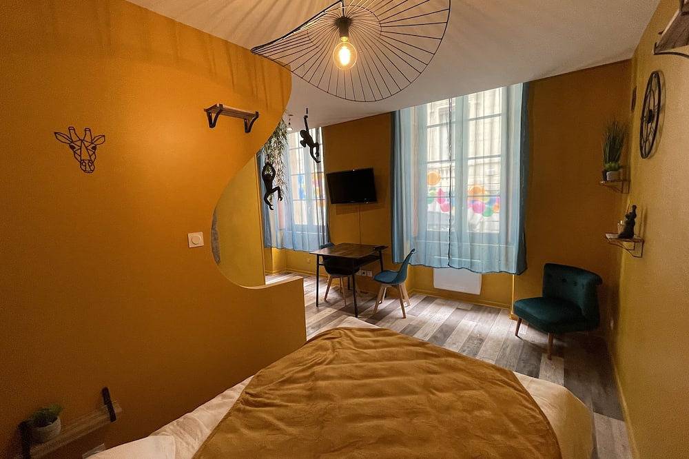 Entire apartment, Jungle Room in Romans-sur-Isère, Valence region
