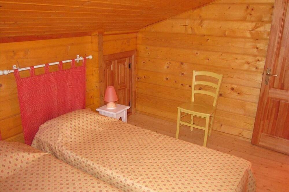 Chalet familial au cœur de la forêt landaise avec wifi in Bias, Côte d’Argent