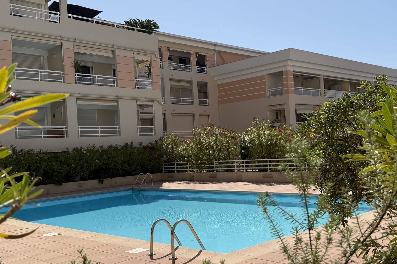 Apartamento vacacional entero, Golfe Juan - 4 people - Swimming pool - Parking in Golfe-Juan, Vallauris