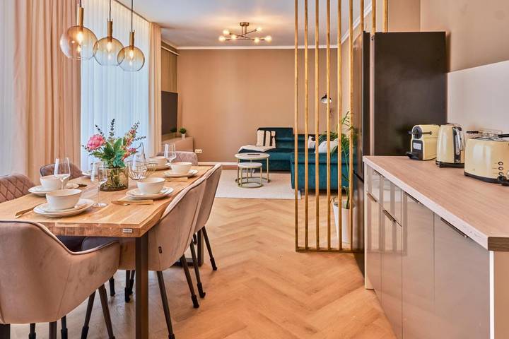 Ferienwohnung für 7 Personen, mit Terrasse und Garten in Babelsberg