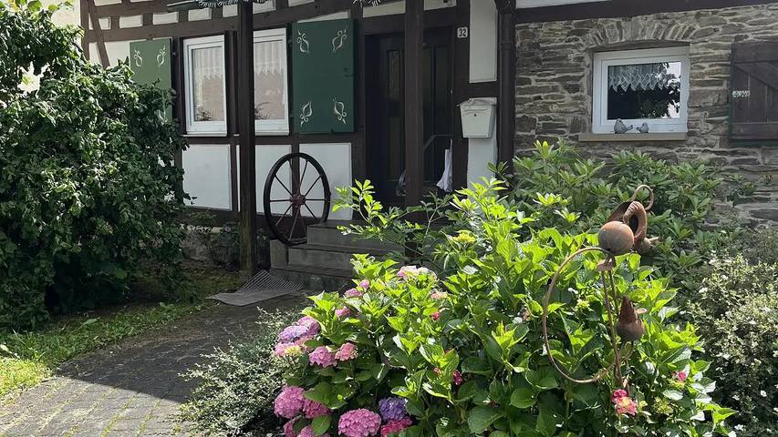 Ferienhaus für 6 Personen, mit Terrasse und Garten