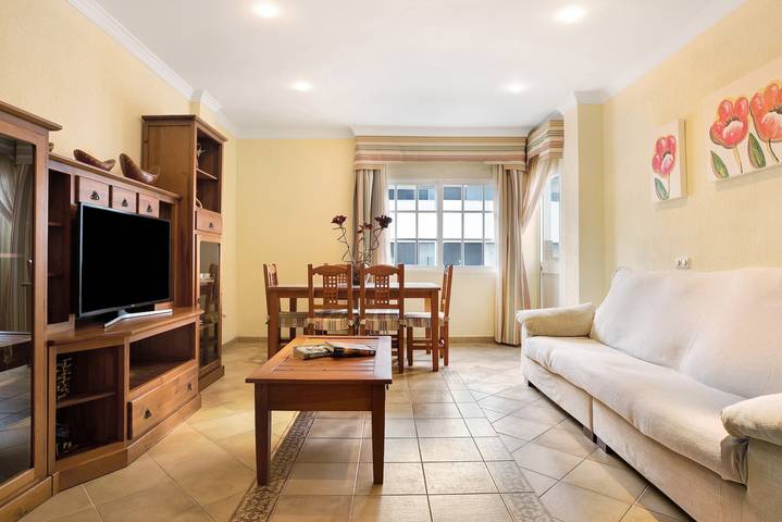 Holiday apartment for 6 people, with balcony - 1