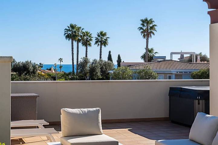 Chalet für 6 Personen, mit Whirlpool und Garten sowie Pool an der Algarve