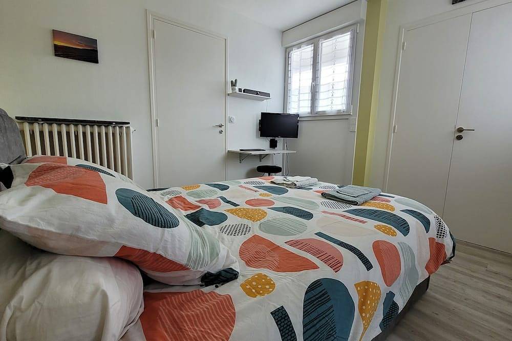 Apartamento entero, T2 29m² (ground floor), close to shops and 10 Km from the sea in Lanester, Côte des Mégalithes