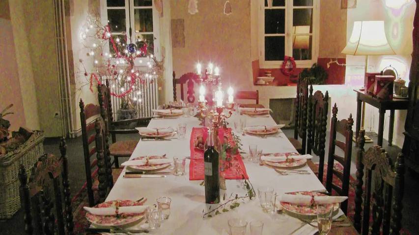 Château pour 9 personnes, avec jardin, animaux acceptés dans Allier - 3