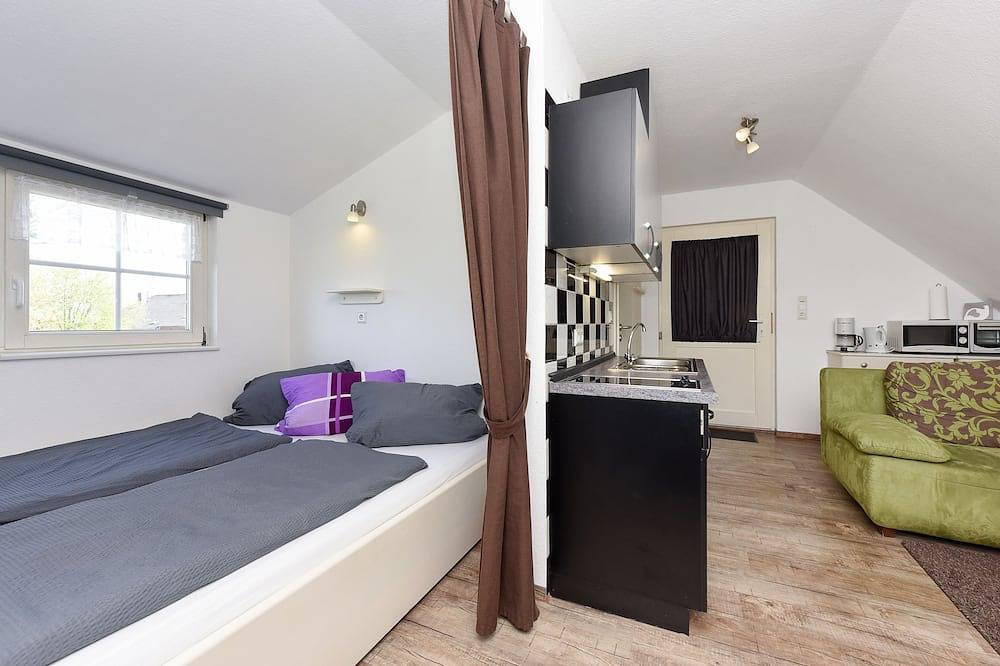 Ganze Wohnung, Ferienwohnung Schwalbennest - Haus Friesische Weite im Wangerland in Neugarmssiel, Wangerland