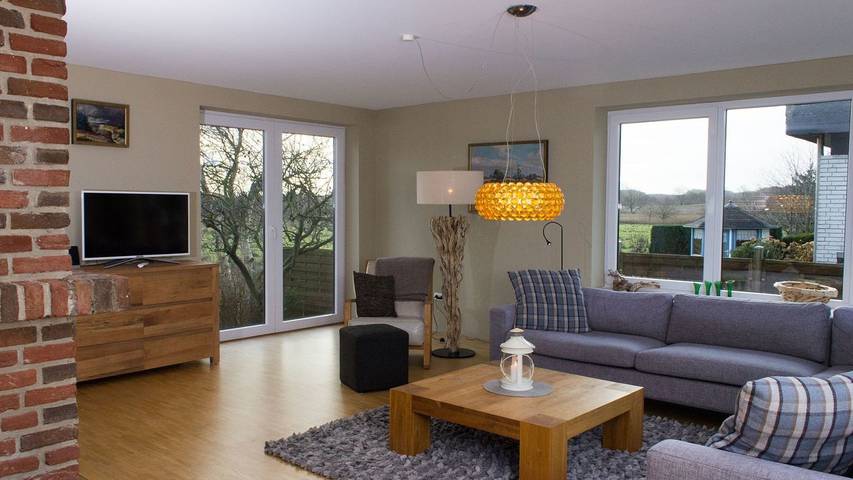Ferienhaus für 4 Personen, mit Ausblick und Garten, kinderfreundlich in Schausende