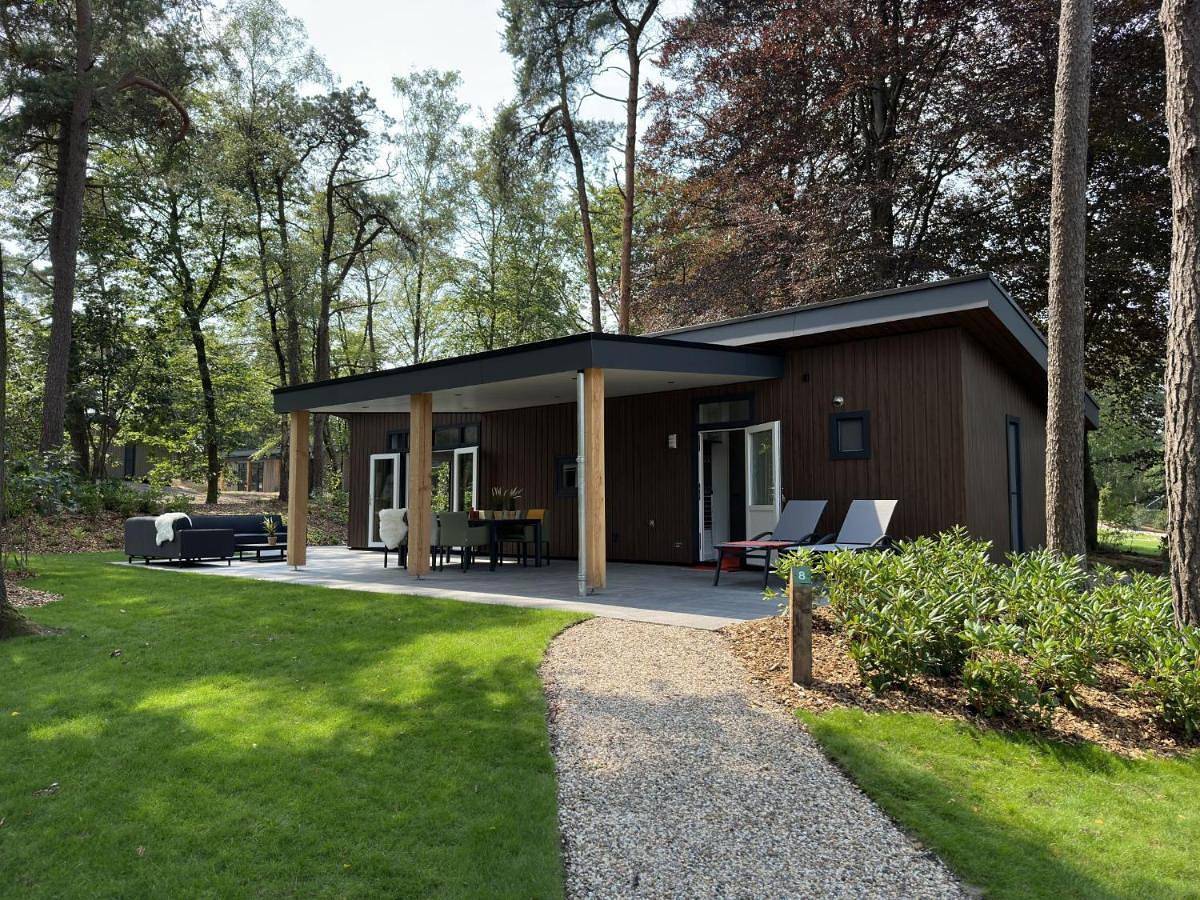 Three-Bedroom Chalet in Ommen, Regio Zwolle