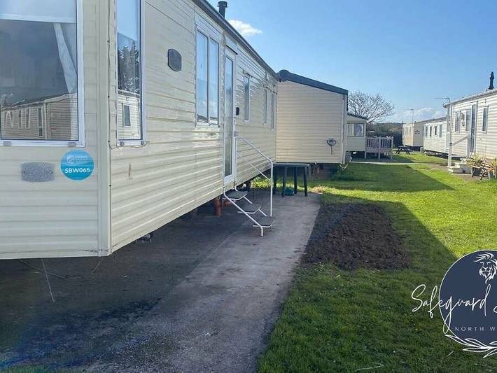 Caravan for 8 people in Rhyl