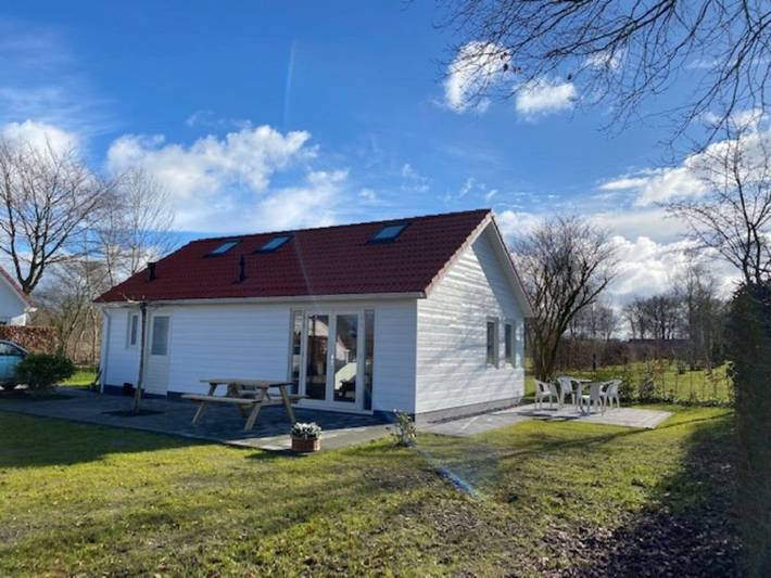 Ruhig gelegenes Landhaus in der Nähe von Langweer in Sint Nicolaasga, Ijsselmeer
