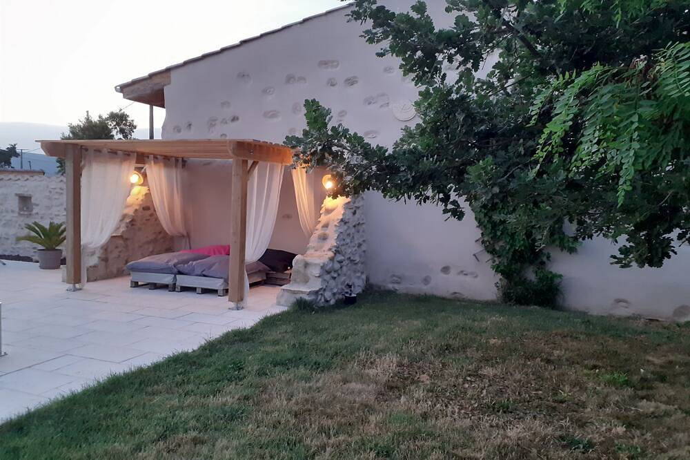 Gîte 4 à 5 personnes en Drôme Provençale in Cléon-d'Andran, Région de nyons