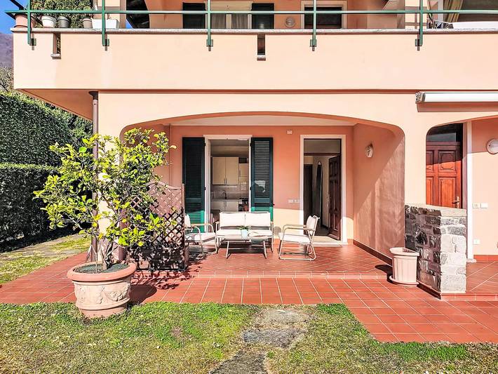 Gîte pour 4 personnes, avec jardin à Lenno