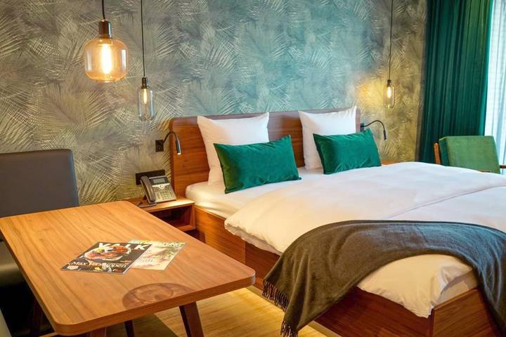 Hotel für 2 Personen, mit Balkon und Terrasse sowie Garten und Pool