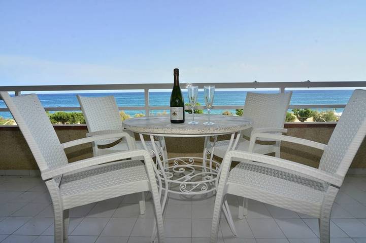 Ferienwohnung für 6 Personen, mit Pool und Terrasse in Pineda de Mar