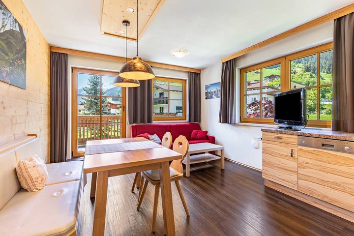 Ferienwohnung für 6 Personen, mit Balkon und Garten in Großarl - 2