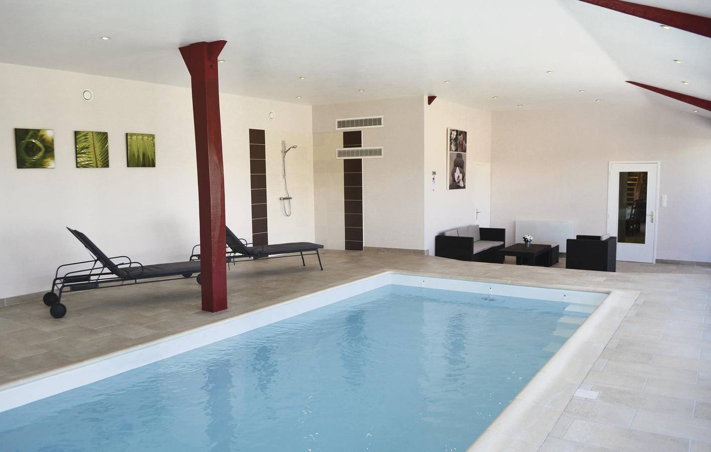 Appartement de 100m2 avec parking, piscine et jardin, 2km d'Elliant in Elliant, Région de Quimper