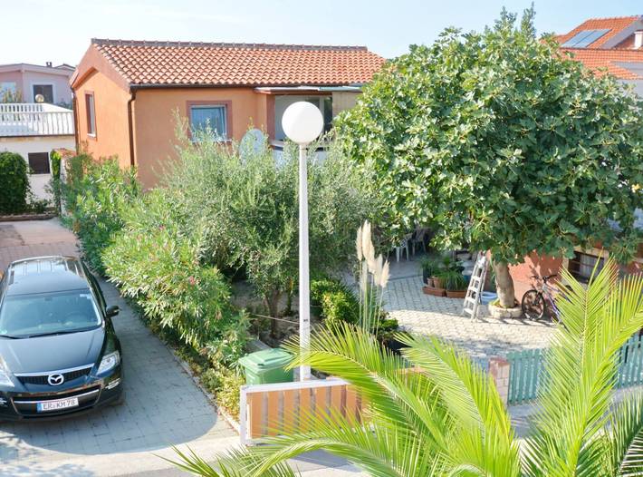 Ferienwohnung für 6 Personen, mit Meerblick und Balkon auf Vir