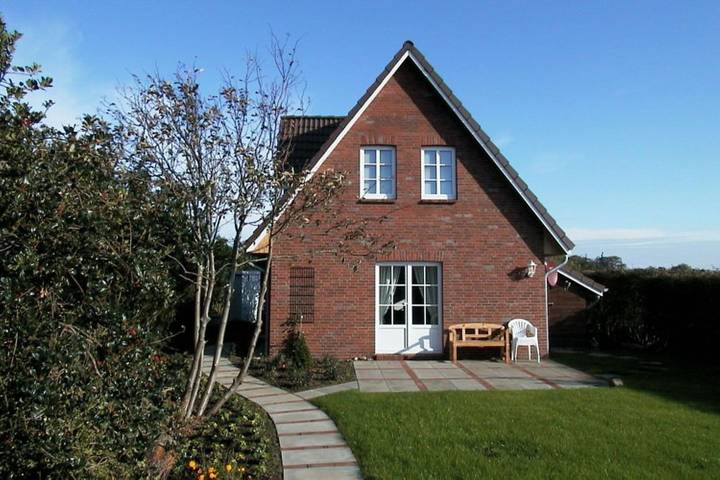 Ferienhaus für 4 Personen, mit Terrasse und Garten in Wrixum