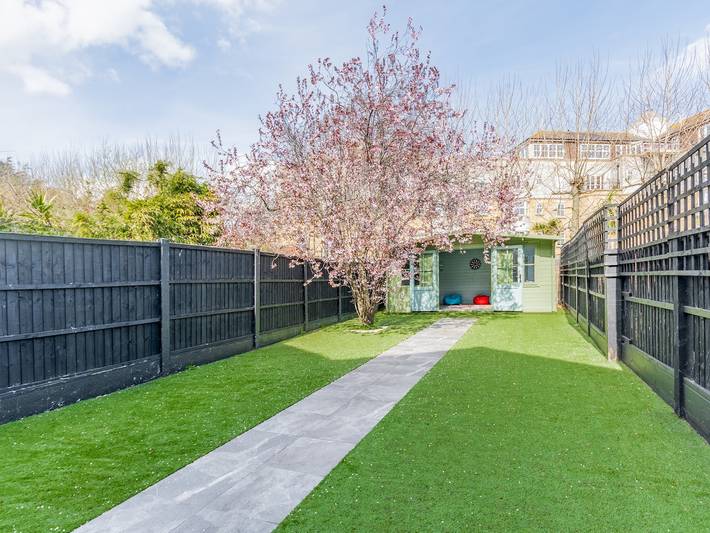Holiday rental for 10 people, with Garden in Southend-on-Sea