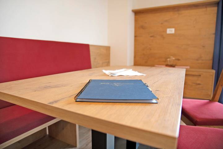 Ganze Wohnung, Apartment 'Eidechsspitz' mit Bergblick, Gemeinschaftsterrasse und WLAN in Meransen, Mühlbach