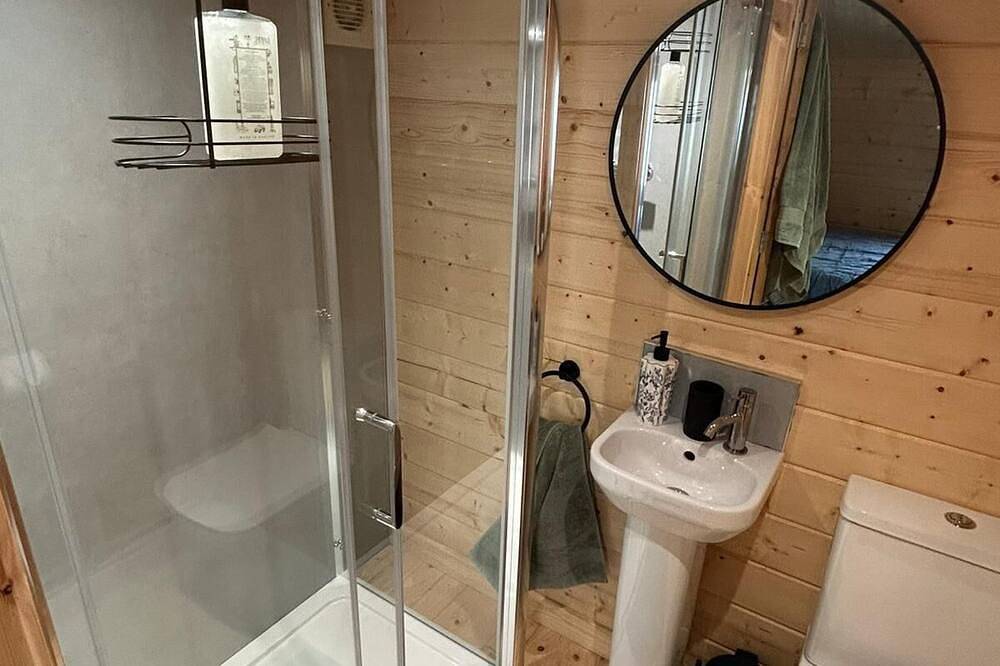 Cabin On The Foot Of Snowdon in Snowdonia
