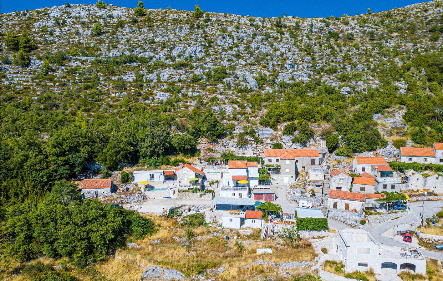 Ganze Ferienwohnung, Gemütliche Ferienwohnung mit Pool, Terrasse und nur 1 km vom Strand Veliki Žali entfernt in Brsecine, Grad Dubrovnik