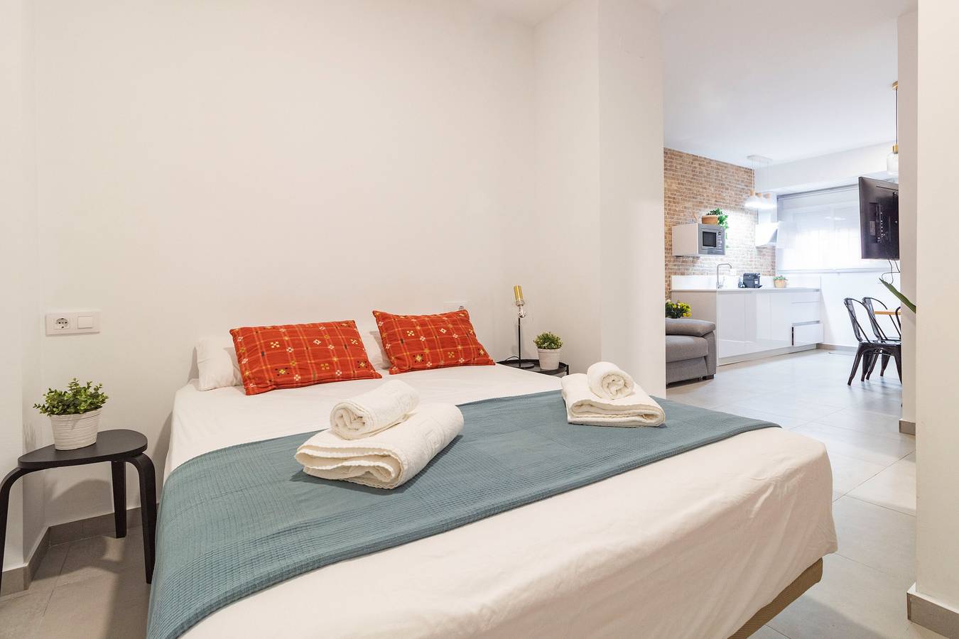 Entire apartment, Apartment 'New Cozy  Next To Sta 2' with Wi-Fi and Air Conditioning in San Pablo-Santa Justa, Sevilla