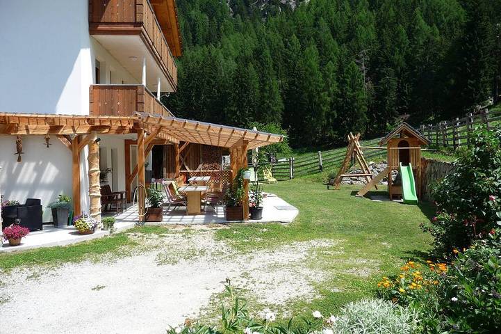 Location de vacances pour 4 personnes, avec jardin et balcon à Martell