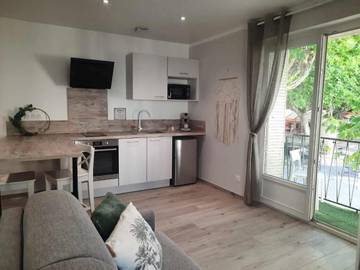 Gîte pour 2 personnes, avec terrasse à Tulette