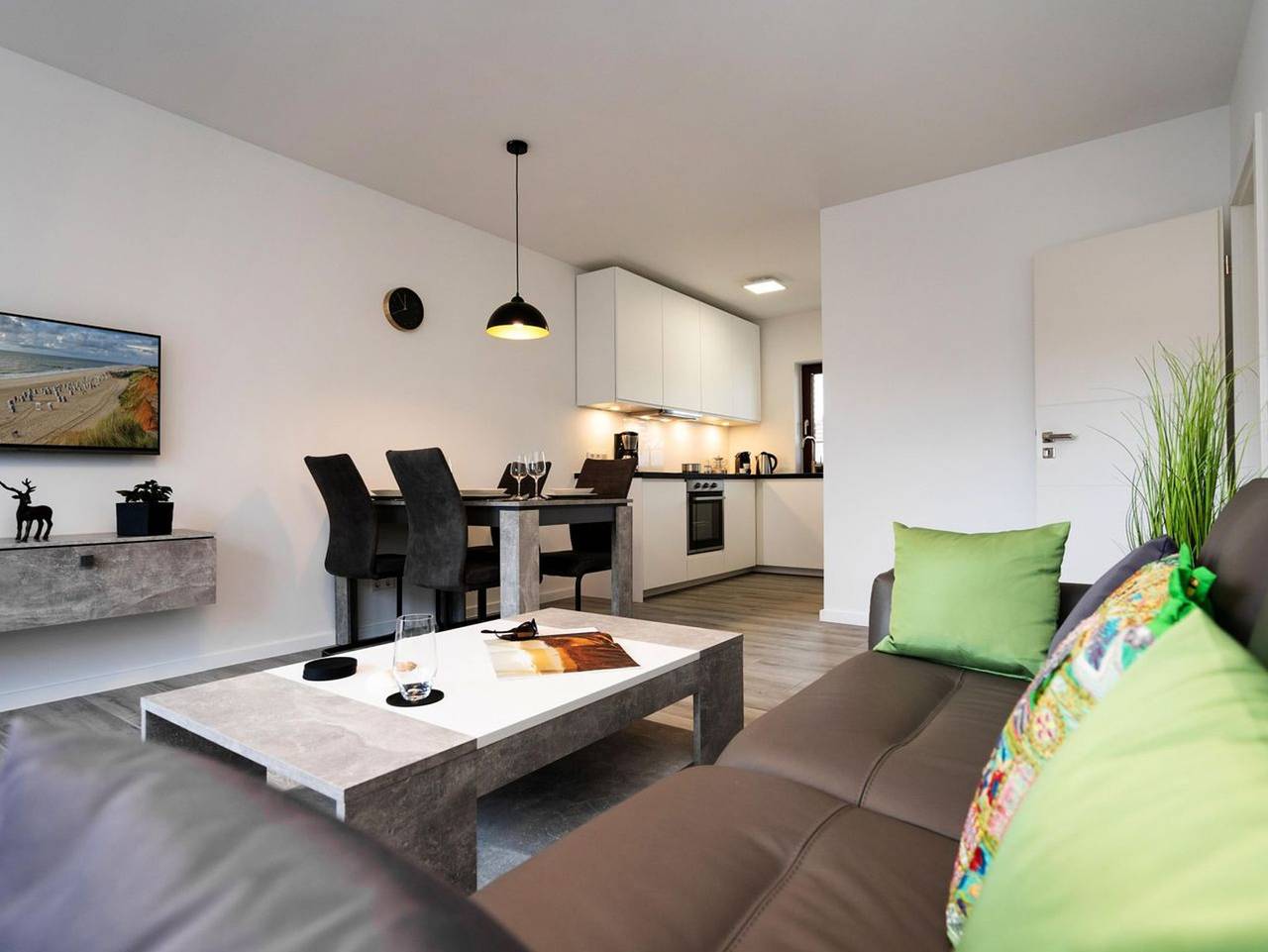 Ganze Ferienwohnung, Störtebeker App. 16 - Strandnahes App. für 4 Personen mit Balkon, Pkw-Stellplatz. Haustiere erlaubt. in Westerland, Sylt (Gemeinde)