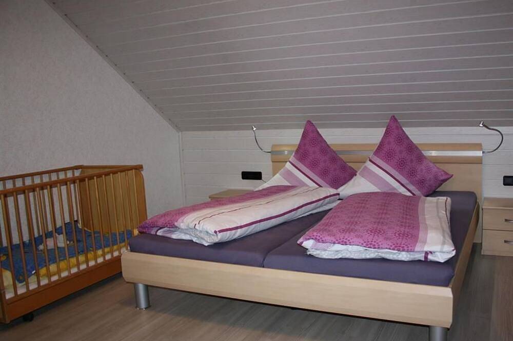 Ganze Wohnung, Ferienwohnung Weipert in Seiferts, Ehrenberg