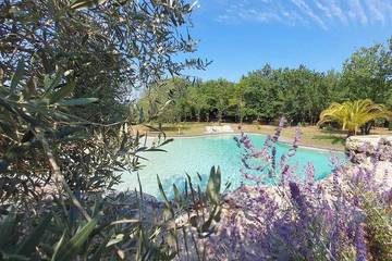 Maison de campagne pour 4 personnes, avec terrasse ainsi que jacuzzi et jardin à Queyrac