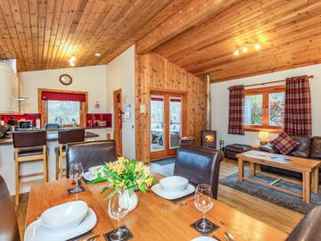 Log Cabin for 4 People in Fort William, Loch Eil, Photo 4