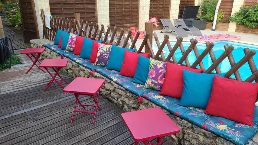Maison d’hôte pour 4 personnes, avec jardin ainsi que vue et piscine