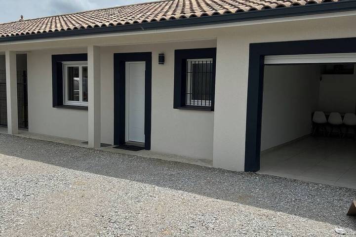 Location de vacances pour 4 personnes à La Tour-du-Crieu