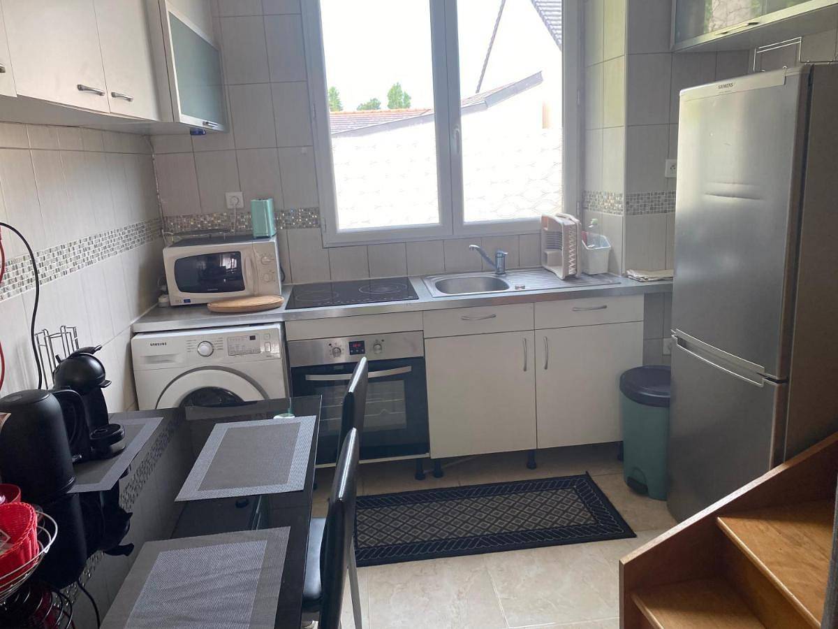 Appartement entier, Two-Bedroom Apartment in Saclay, Essonne