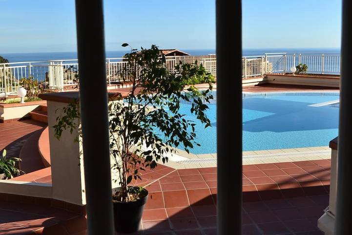 Apartamento de vacaciones para 3 personas, con piscina y balcón - 1