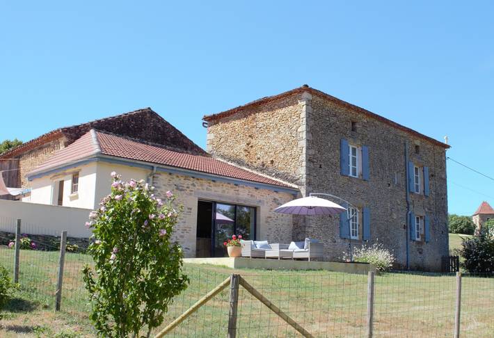 Gîte pour 6 personnes, avec piscine, animaux acceptés à Loubejac - 2