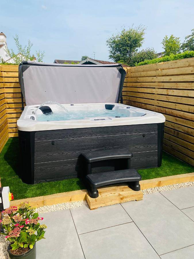 Holiday rental for 3 people, with garden and hot tub in Nottinghamshire