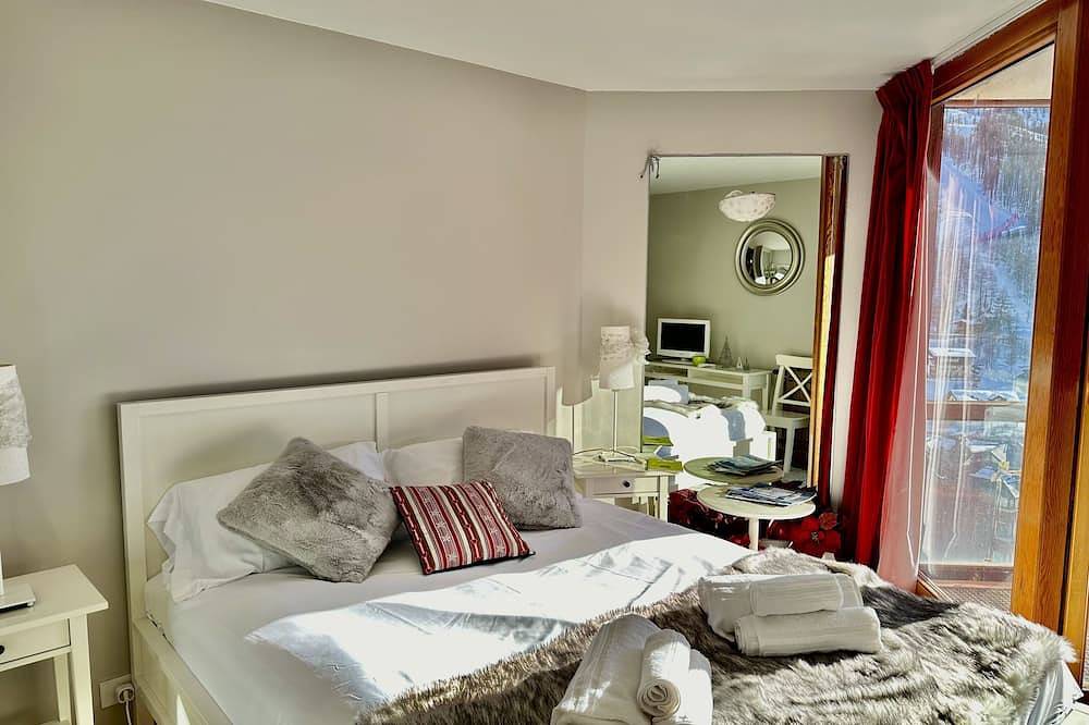 Ganze Wohnung, Luxury 4beds ski-in&out steps from center in Cervinia, Valtournenche