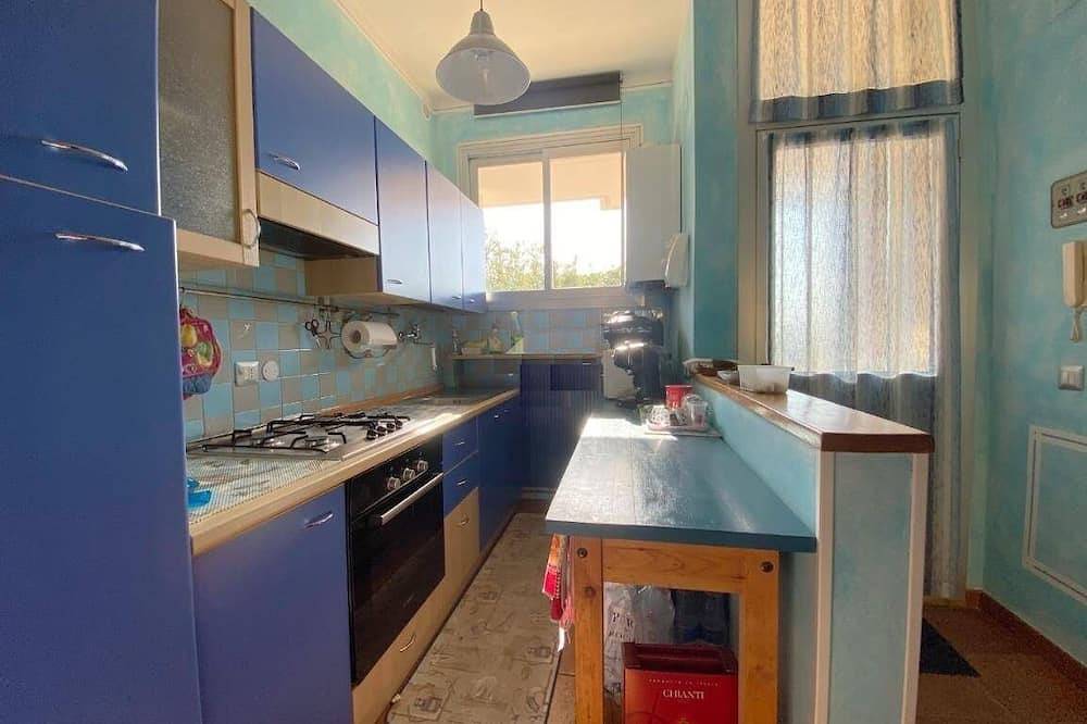 Appartamento intero, Casa vacanza Leonida, fronte mare, vicino ai monti e centro di Marina di Carrara in Marina di Carrara, Carrara