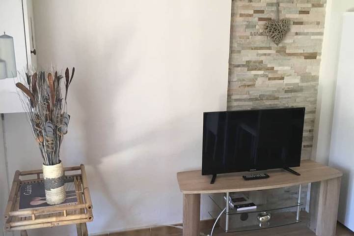 Apartamento entero, Encantadora villa en planta baja con zona ajardinada in Belvédère-Campomoro, Distrito de Sartène
