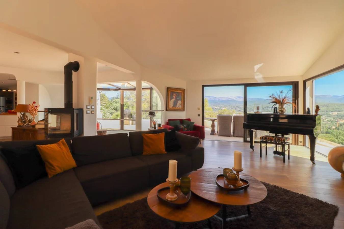 Magnífica Villa – La Villa Blanc in Tourrettes, Region de Draguignan